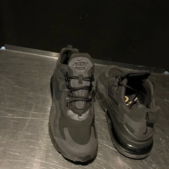 Nike Air Max 270 React - Picture 7 of 13